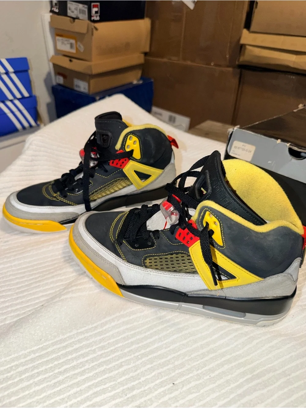 Nike Air Jordan Spizike Black Yellow Red Grey Men’s Size 9